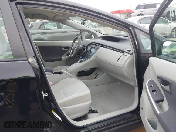 ✅ 2011 Toyota Prius II • VIN: JTDKN3DU3B0317251 • Lot: 44484674. Wystawiony na IAAI z przebiegiem 165 525 mil. Bezpłatny archiwum sprzedaży aukcyjnych z USA i szczegółowy raport historii pojazdu na DreamBid. Zdjęcie 5.