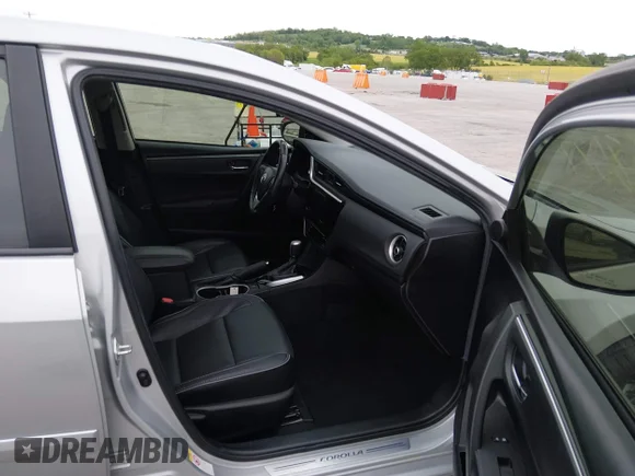 ✅ 2018 Toyota Corolla LE • VIN: 5YFBURHE8JP780211 • Lot: 44958027. Wystawiony na IAAI z przebiegiem 259 332 mil. Bezpłatny archiwum sprzedaży aukcyjnych z USA i szczegółowy raport historii pojazdu na DreamBid. Zdjęcie 5.
