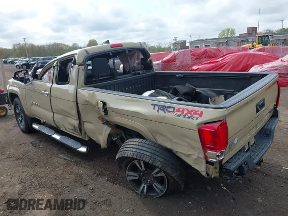 ✅ 2016 Toyota Tacoma SR5 • VIN: 5TFSZ5AN4GX021814 • Lot: 44914818. Wystawiony na IAAI z przebiegiem 243 700 mil. Bezpłatny archiwum sprzedaży aukcyjnych z USA i szczegółowy raport historii pojazdu na DreamBid. Zdjęcie 6.