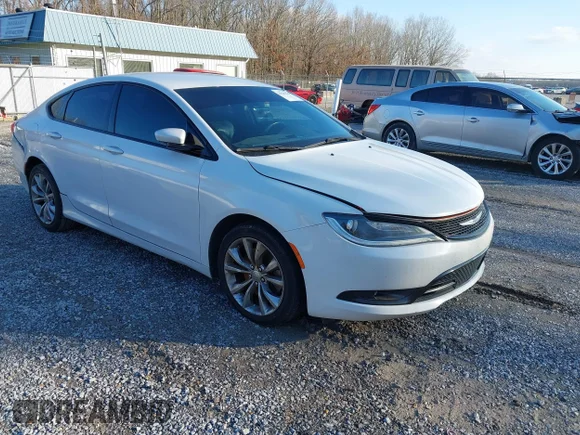 ✅ 2015 Chrysler 200 S • VIN: 1C3CCCBG5FN699500 • Лот: 41544234. Опубликован ранее на IAAI с пробегом 171 864 миль. Бесплатный доступ к архиву аукционных продаж из США и подробный отчёт об истории автомобиля на DreamBid. Изображение 1.