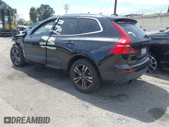 ✅ 2018 Volvo XC60 Momentum • VIN: YV4102RK7J1081754 • Lot: 45111477. Listed on IAAI with 59,960 mi. Free auction sales archive from the USA and detailed vehicle history report at DreamBid. Image 3.