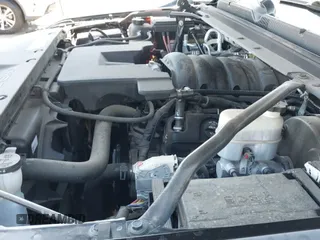 2018 Chevrolet Suburban LS с VIN 1GNSCGKC2JR301728, выставлен на аукционе IAAI как лот 42099285 с пробегом 123 032 миль миль и . История ставок и продаж доступна на DreamBid. Изображение 21.