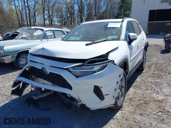 ✅ 2022 Toyota RAV4 Hybrid XLE • VIN: 2T3RWRFV4NW134543 • Lot: 44946815. Wystawiony na IAAI z przebiegiem 60 496 mil. Bezpłatny archiwum sprzedaży aukcyjnych z USA i szczegółowy raport historii pojazdu na DreamBid. Zdjęcie 6.