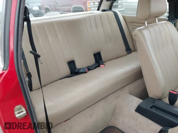 ✅ 1989 BMW 3 Series 325is • VIN: WBAAA2303K8262332 • Lot: 43526143. Wystawiony na IAAI z przebiegiem 158 595 mil. Bezpłatny archiwum sprzedaży aukcyjnych z USA i szczegółowy raport historii pojazdu na DreamBid. Zdjęcie 8.