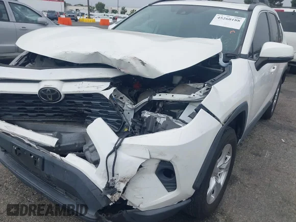 ✅ 2019 Toyota RAV4 XLE • VIN: 2T3W1RFV1KW024174 • Lot: 45260188. Wystawiony na IAAI z przebiegiem 38 481 mil. Bezpłatny archiwum sprzedaży aukcyjnych z USA i szczegółowy raport historii pojazdu na DreamBid. Zdjęcie 6.