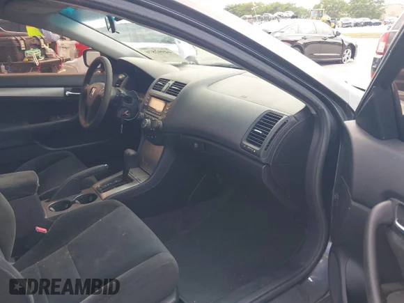 ✅ 2005 Honda Accord EX • VIN: 1HGCM72745A000316 • Lot: 44992876. Wystawiony na IAAI z przebiegiem 261 722 mil. Bezpłatny archiwum sprzedaży aukcyjnych z USA i szczegółowy raport historii pojazdu na DreamBid. Zdjęcie 5.