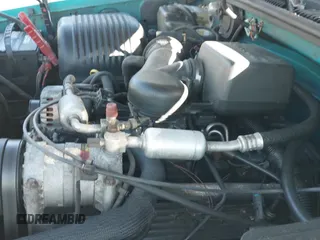 ✅ 1996 Chevrolet Silverado 1500 • VIN: 2GCEK19M0T1181122 • Lot: 43680723. Wystawiony na IAAI z przebiegiem 199 663 mil. Bezpłatny archiwum sprzedaży aukcyjnych z USA i szczegółowy raport historii pojazdu na DreamBid. Zdjęcie 17.