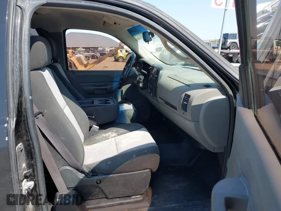 ✅ 2009 Chevrolet Silverado 1500 LS • VIN: 2GCEC19C491117064 • Лот: 43181904. Опубліковано раніше на IAAI з пробігом 142 289 миль. Безкоштовний доступ до архіву аукціонних продажів зі США та докладний звіт про історію автомобіля на DreamBid. Зображення 5.