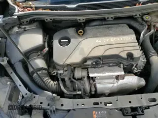 ✅ 2017 Chevrolet Cruze LT • VIN: 1G1BE5SM2H7160755 • Lot: 82277125. Wystawiony na Copart z przebiegiem 79 920 mil. Bezpłatny archiwum sprzedaży aukcyjnych z USA i szczegółowy raport historii pojazdu na DreamBid. Zdjęcie 15.