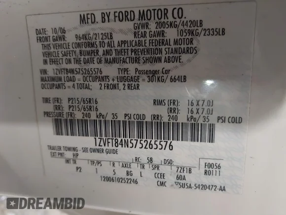 ✅ 2007 Ford Mustang Deluxe • VIN: 1ZVFT84N575265576 • Lot: 43844223. Wystawiony na IAAI z przebiegiem 81 862 mil. Bezpłatny archiwum sprzedaży aukcyjnych z USA i szczegółowy raport historii pojazdu na DreamBid. Zdjęcie 9.