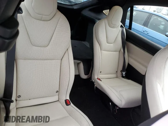 ✅ 2023 Tesla Model X Plaid • VIN: 7SAXCBE62PF405922 • Лот: 53826915. Опубліковано раніше на Copart з пробігом 1 358 миль. Безкоштовний доступ до архіву аукціонних продажів зі США та докладний звіт про історію автомобіля на DreamBid. Зображення 11.