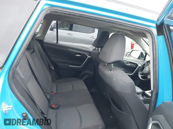✅ 2019 Toyota RAV4 XLE • VIN: JTMP1RFV4KJ006822 • Lot: 44042036. Listed on IAAI with 169,647 mi. Free auction sales archive from the USA and detailed vehicle history report at DreamBid. Image 8.