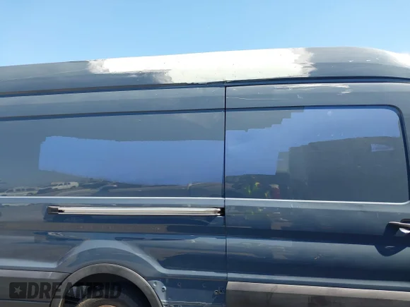 ✅ 2020 Ford Transit Cargo • VIN: 1FTBR3X82LKA27995 • Lot: 39929618. Listed on IAAI with 43,259 mi. Free auction sales archive from the USA and detailed vehicle history report at DreamBid. Image 6.