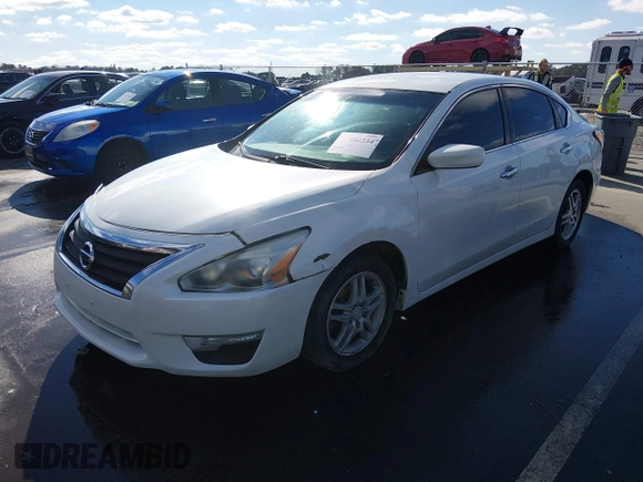 ✅ 2013 Nissan Altima S • VIN: 1N4AL3AP6DN549788 • Lot: 44402234. Wystawiony na IAAI z przebiegiem 318 765 mil. Bezpłatny archiwum sprzedaży aukcyjnych z USA i szczegółowy raport historii pojazdu na DreamBid. Zdjęcie 2.