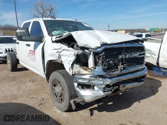 ✅ 2024 Ram 2500 Tradesman • VIN: 3C6UR5HJ5RG226505 • Лот: 44281620. Опубліковано раніше на IAAI з пробігом 93 352 миль. Безкоштовний доступ до архіву аукціонних продажів зі США та докладний звіт про історію автомобіля на DreamBid. Зображення 1.