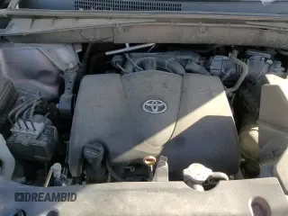 ✅ 2018 Toyota Highlander SE • VIN: 5TDJZRFH6JS843162 • Lot: 92404135. Listed on Copart with 119,662 mi. Free auction sales archive from the USA and detailed vehicle history report at DreamBid. Image 13.