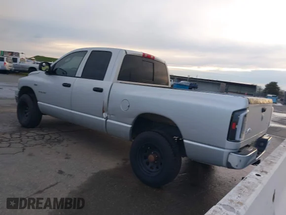 ✅ 2008 Dodge 1500 SLT • VIN: 1D7HU18218S608781 • Lot: 41851397. Wystawiony na IAAI z przebiegiem 333 734 mil. Bezpłatny archiwum sprzedaży aukcyjnych z USA i szczegółowy raport historii pojazdu na DreamBid. Zdjęcie 3.