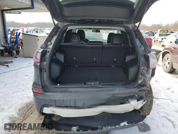 ✅ 2019 Jeep Cherokee Altitude • VIN: 1C4PJMLB6KD168799 • Лот: 39455083. Опубліковано раніше на Copart з пробігом 54 103 миль. Безкоштовний доступ до архіву аукціонних продажів зі США та докладний звіт про історію автомобіля на DreamBid. Зображення 6.