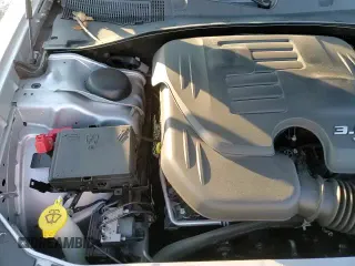 ✅ 2020 Dodge Charger SXT • VIN: 2C3CDXBG3LH136311 • Lot: 93876815. Wystawiony na Copart z przebiegiem 92 866 mil. Bezpłatny archiwum sprzedaży aukcyjnych z USA i szczegółowy raport historii pojazdu na DreamBid. Zdjęcie 13.