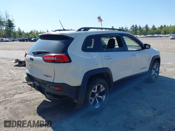 ✅ 2015 Jeep Cherokee Trailhawk • VIN: 1C4PJMBS2FW687716 • Лот: 42231241. Опубліковано раніше на IAAI з пробігом 151 091 миль. Безкоштовний доступ до архіву аукціонних продажів зі США та докладний звіт про історію автомобіля на DreamBid. Зображення 4.
