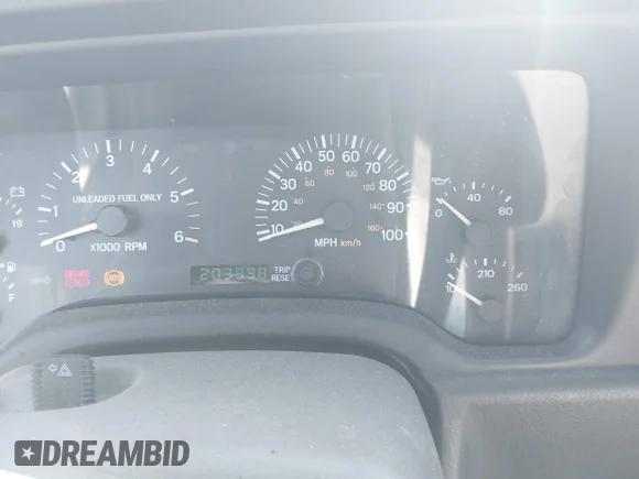 ✅ 1998 Jeep Cherokee Sport • VIN: 1J4FJ68S9WL141280 • Лот: 45046266. Опубліковано раніше на IAAI з пробігом 203 938 миль. Безкоштовний доступ до архіву аукціонних продажів зі США та докладний звіт про історію автомобіля на DreamBid. Зображення 7.