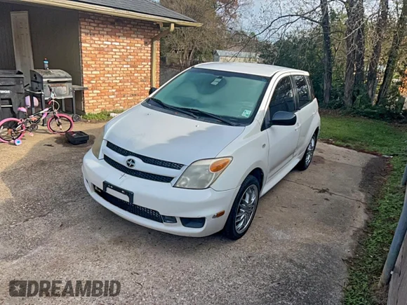 ✅ 2006 Scion xA • VIN: JTKKT624765011231 • Лот: 94888865. Опубликован ранее на Copart с пробегом 180 419 миль. Бесплатный доступ к архиву аукционных продаж из США и подробный отчёт об истории автомобиля на DreamBid. Изображение 2.