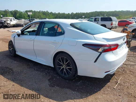 ✅ 2021 Toyota Camry SE • VIN: 4T1G11AK4MU541046 • Lot: 44943110. Wystawiony na IAAI z przebiegiem 102 228 mil. Bezpłatny archiwum sprzedaży aukcyjnych z USA i szczegółowy raport historii pojazdu na DreamBid. Zdjęcie 3.