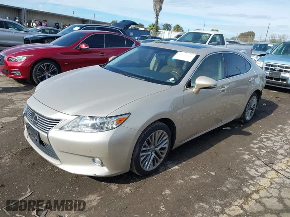✅ 2015 Lexus ES 330 • VIN: JTHBK1GGXF2202724 • Лот: 44090563. Опубликован ранее на IAAI с пробегом 197 748 миль. Бесплатный доступ к архиву аукционных продаж из США и подробный отчёт об истории автомобиля на DreamBid. Изображение 2.