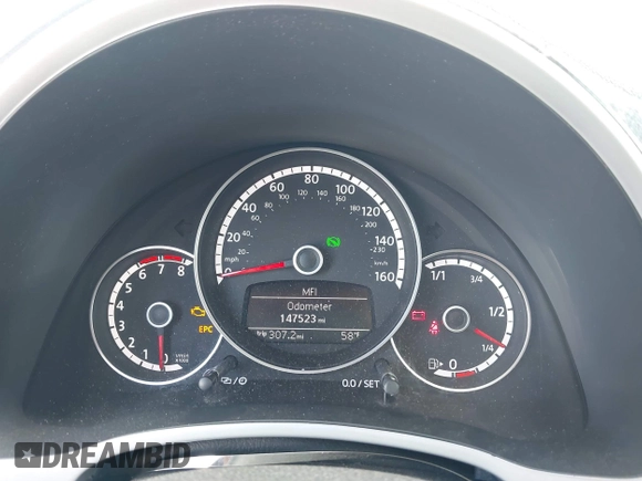 ✅ 2014 Volkswagen Beetle Turbo R-Line • VIN: 3VWVT7AT6EM637880 • Lot: 45062536. Wystawiony na IAAI z przebiegiem 147 523 mil. Bezpłatny archiwum sprzedaży aukcyjnych z USA i szczegółowy raport historii pojazdu na DreamBid. Zdjęcie 7.