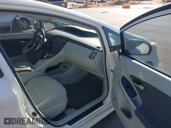 ✅ 2011 Toyota Prius II • VIN: JTDKN3DU5B1392530 • Lot: 45173339. Wystawiony na IAAI z przebiegiem 189 758 mil. Bezpłatny archiwum sprzedaży aukcyjnych z USA i szczegółowy raport historii pojazdu na DreamBid. Zdjęcie 5.