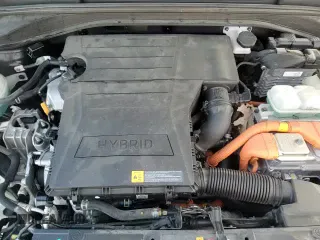 ✅ 2018 Hyundai Ioniq Limited • VIN: KMHC05LC9JU098192 • Lot: 83101614. Wystawiony na Copart z przebiegiem 72 685 mil. Bezpłatny archiwum sprzedaży aukcyjnych z USA i szczegółowy raport historii pojazdu na DreamBid. Zdjęcie 16.