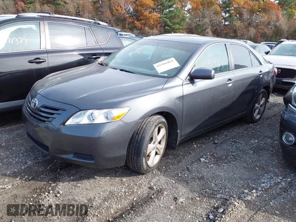 ✅ 2007 Toyota Camry LE • VIN: 4T1BK46K17U541026 • Lot: 43586464. Wystawiony na IAAI z przebiegiem 298 621 mil. Bezpłatny archiwum sprzedaży aukcyjnych z USA i szczegółowy raport historii pojazdu na DreamBid. Zdjęcie 2.