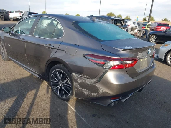 ✅ 2023 Toyota Camry Hybrid SE • VIN: 4T1G31AK1PU616235 • Lot: 44390757. Wystawiony na IAAI z przebiegiem 43 943 mil. Bezpłatny archiwum sprzedaży aukcyjnych z USA i szczegółowy raport historii pojazdu na DreamBid. Zdjęcie 3.