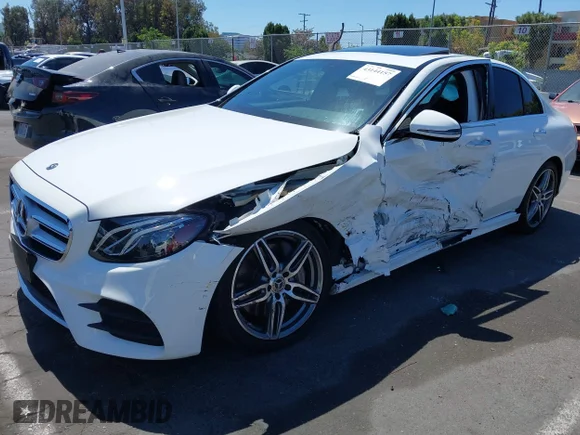 ✅ 2020 Mercedes-Benz E 350 • VIN: W1KZF8DB3LA842013 • Лот: 43144157. Опубликован ранее на IAAI с пробегом 59 494 миль. Бесплатный доступ к архиву аукционных продаж из США и подробный отчёт об истории автомобиля на DreamBid. Изображение 2.