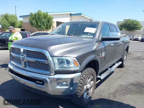 ✅ 2017 Ram 2500 Laramie • VIN: 3C6UR5NL7HG568767 • Lot: 43210634. Wystawiony na IAAI z przebiegiem 59 188 mil. Bezpłatny archiwum sprzedaży aukcyjnych z USA i szczegółowy raport historii pojazdu na DreamBid. Zdjęcie 2.