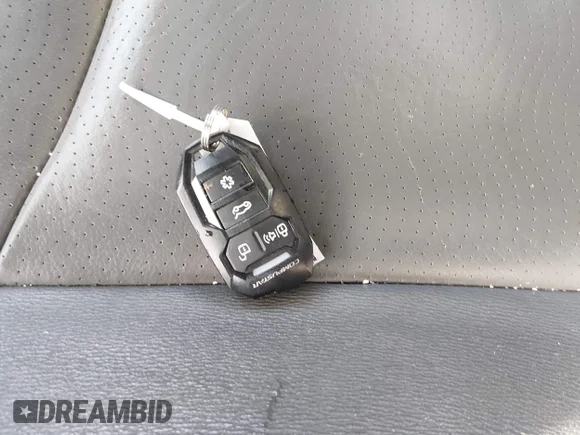 ✅ 2010 Toyota Prius V • VIN: JTDKN3DU5A0099280 • Lot: 44783746. Wystawiony na IAAI z przebiegiem 131 439 mil. Bezpłatny archiwum sprzedaży aukcyjnych z USA i szczegółowy raport historii pojazdu na DreamBid. Zdjęcie 11.