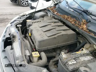 ✅ 2010 Chrysler Town & Country Touring • VIN: 2A4RR5DX3AR125559 • Lot: 43536380. Listed on IAAI with 185,026 mi. Free auction sales archive from the USA and detailed vehicle history report at DreamBid. Image 13.