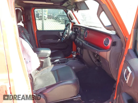 ✅ 2020 Jeep Wrangler Unlimited Recon • VIN: 1C4HJXFN3LW176747 • Lot: 42973731. Wystawiony na IAAI z przebiegiem 114 629 mil. Bezpłatny archiwum sprzedaży aukcyjnych z USA i szczegółowy raport historii pojazdu na DreamBid. Zdjęcie 5.