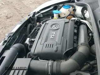 ✅ 2014 Volkswagen Beetle Entry • VIN: 3VWF17AT7EM646310 • Lot: 41744434. Wystawiony na IAAI z przebiegiem 120 287 mil. Bezpłatny archiwum sprzedaży aukcyjnych z USA i szczegółowy raport historii pojazdu na DreamBid. Zdjęcie 19.