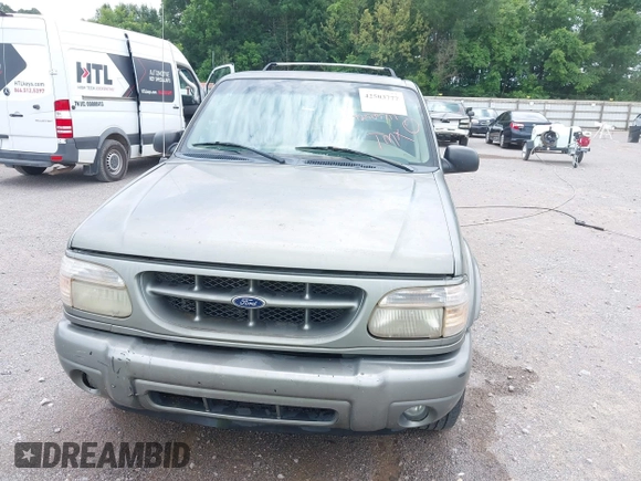 ✅ 2000 Ford Explorer • VIN: 1FMZU85P9YUB30553 • Lot: 42503777. Wystawiony na IAAI z przebiegiem 209 062 mil. Bezpłatny archiwum sprzedaży aukcyjnych z USA i szczegółowy raport historii pojazdu na DreamBid. Zdjęcie 6.