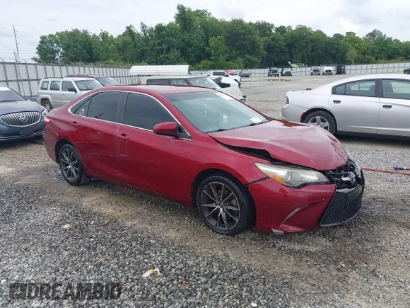 ✅ 2015 Toyota Camry XLE • VIN: 4T1BF1FK5FU941639 • Lot: 45208083. Wystawiony na IAAI z przebiegiem 134 450 mil. Bezpłatny archiwum sprzedaży aukcyjnych z USA i szczegółowy raport historii pojazdu na DreamBid. Zdjęcie 1.