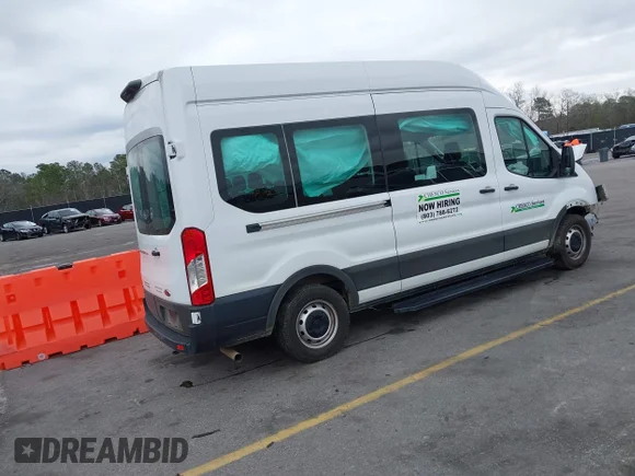 ✅ 2022 Ford Transit Passenger XL • VIN: 1FBAX2X8XNKA05889 • Lot: 41602184. Wystawiony na IAAI z przebiegiem 30 055 mil. Bezpłatny archiwum sprzedaży aukcyjnych z USA i szczegółowy raport historii pojazdu na DreamBid. Zdjęcie 4.