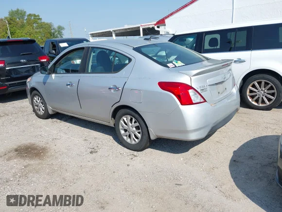 ✅ 2017 Nissan Versa SV • VIN: 3N1CN7AP3HL807293 • Lot: 44689354. Wystawiony na IAAI z przebiegiem 163 622 mil. Bezpłatny archiwum sprzedaży aukcyjnych z USA i szczegółowy raport historii pojazdu na DreamBid. Zdjęcie 3.