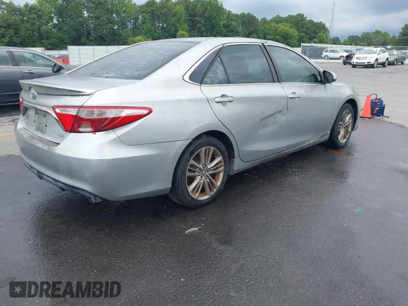 ✅ 2015 Toyota Camry LE • VIN: 4T1BF1FK1FU020762 • Lot: 45620330. Wystawiony na IAAI z przebiegiem 123 281 mil. Bezpłatny archiwum sprzedaży aukcyjnych z USA i szczegółowy raport historii pojazdu na DreamBid. Zdjęcie 4.