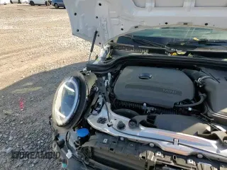 ✅ 2025 MINI Hardtop Cooper S • VIN: WMW23GD06S2W15174 • Lot: 85347835. Listed on Copart with 7,602 mi. Free auction sales archive from the USA and detailed vehicle history report at DreamBid. Image 14.