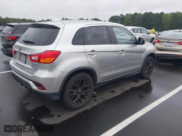✅ 2018 Mitsubishi Outlander ES • VIN: JA4AP3AU7JU014114 • Lot: 43325596. Wystawiony na IAAI z przebiegiem 57 078 mil. Bezpłatny archiwum sprzedaży aukcyjnych z USA i szczegółowy raport historii pojazdu na DreamBid. Zdjęcie 4.