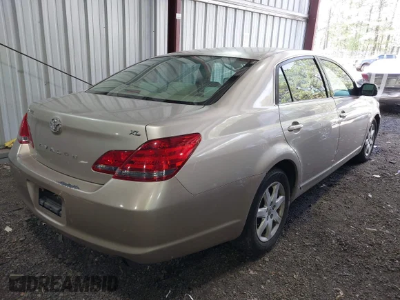 ✅ 2008 Toyota Avalon XL • VIN: 4T1BK36B18U289905 • Lot: 44799860. Wystawiony na IAAI z przebiegiem 201 702 mil. Bezpłatny archiwum sprzedaży aukcyjnych z USA i szczegółowy raport historii pojazdu na DreamBid. Zdjęcie 4.