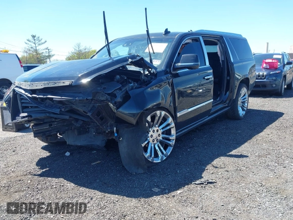✅ 2015 Cadillac Escalade ESV Premium • VIN: 1GYS4TKJ2FR715400 • Lot: 44955497. Wystawiony na IAAI z przebiegiem Nie podano. Bezpłatny archiwum sprzedaży aukcyjnych z USA i szczegółowy raport historii pojazdu na DreamBid. Zdjęcie 2.