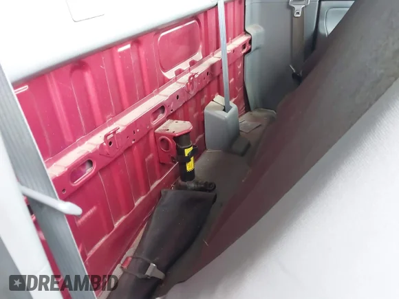 ✅ 2008 Toyota Tacoma • VIN: 5TEPX42N88Z524311 • Lot: 43154873. Wystawiony na IAAI z przebiegiem 70 952 mil. Bezpłatny archiwum sprzedaży aukcyjnych z USA i szczegółowy raport historii pojazdu na DreamBid. Zdjęcie 8.