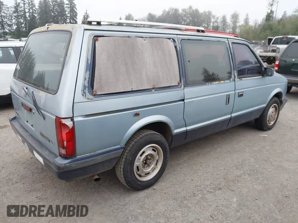 ✅ 1990 Plymouth Grand Voyager • VIN: 1P4GH54R9LX153321 • Lot: 43176784. Wystawiony na IAAI z przebiegiem 174 993 mil. Bezpłatny archiwum sprzedaży aukcyjnych z USA i szczegółowy raport historii pojazdu na DreamBid. Zdjęcie 4.